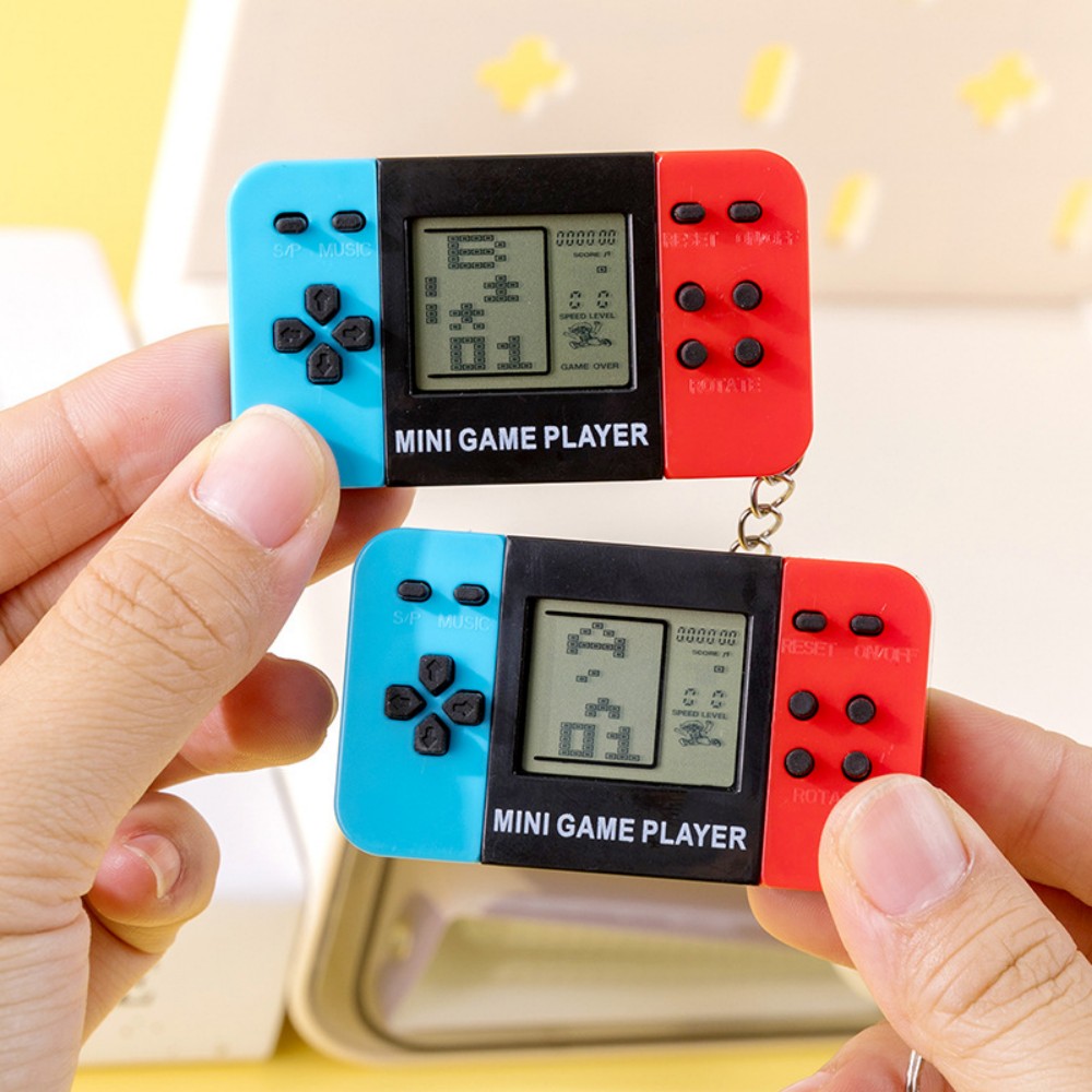 Gaming Console Keychain - سلسلة مفاتيح على شكل وحدة تحكم